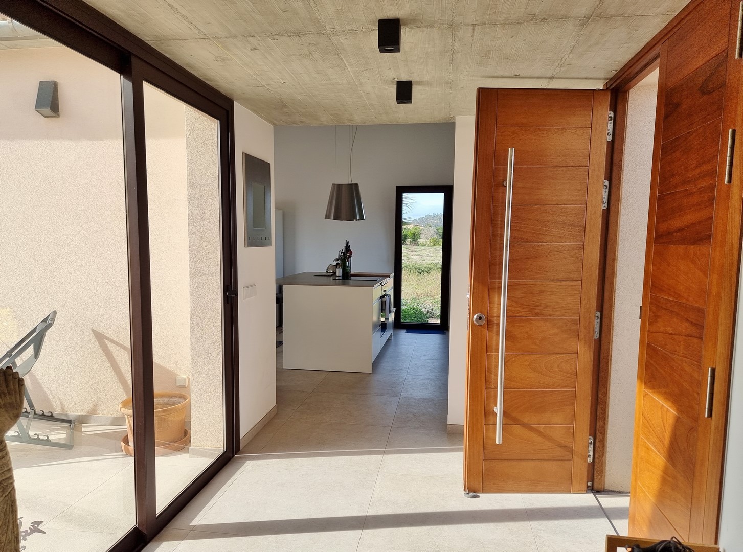 SINEU: Moderne Neubau-Finca mit Panoramablick, viel Privatsphäre und exklusiver Ausstattung in ruhiger Lage